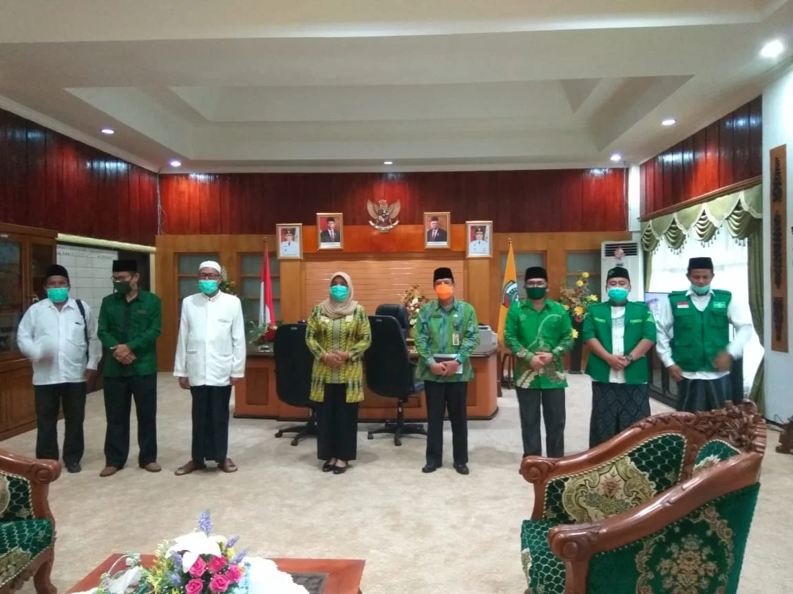 PCNU dan PC Ansor Mempawah serta Ikatan Santri Kalbar (ISKAB) audensi ke Pemda Kabupaten Mempawah