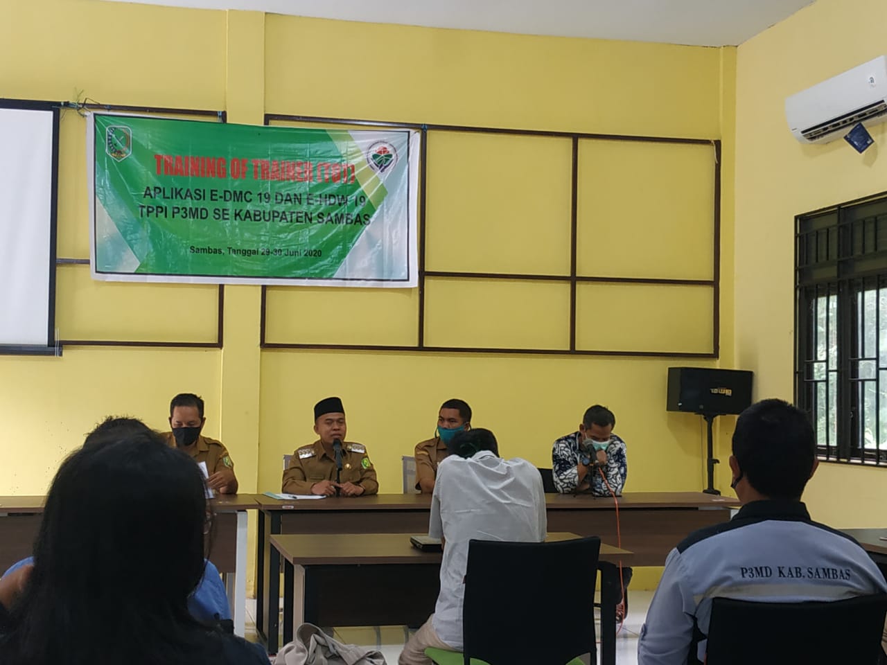 TPPI P3MD se-kabupaten sambas hari ini, Selasa (30/06/20) ikuti peningkatan kapasitas pembekalan penggunaan aplikasi e-DMC 19 dan e-HDW