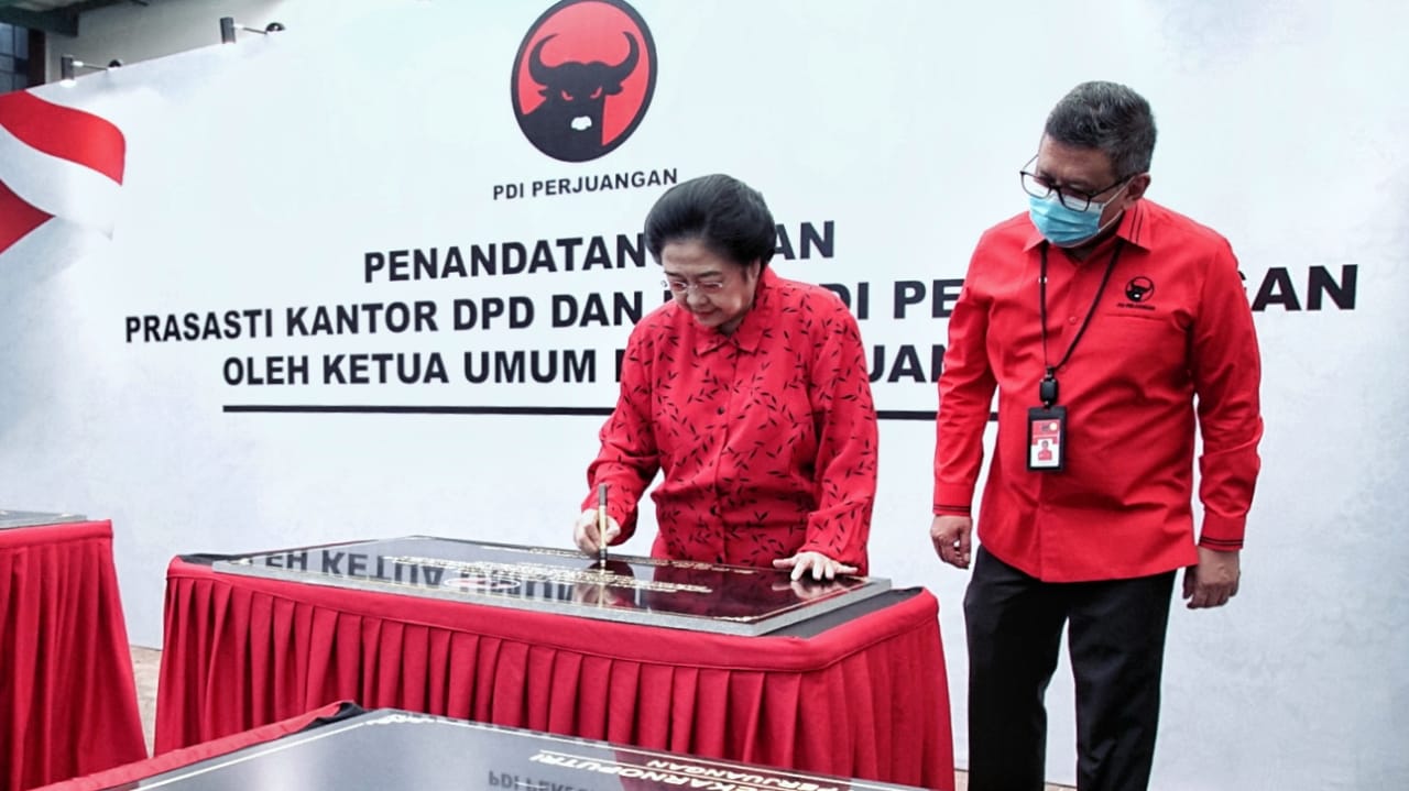 Megawati Soekarnoputri Resmikan Kantor DPD PDI Perjuangan Kalbar