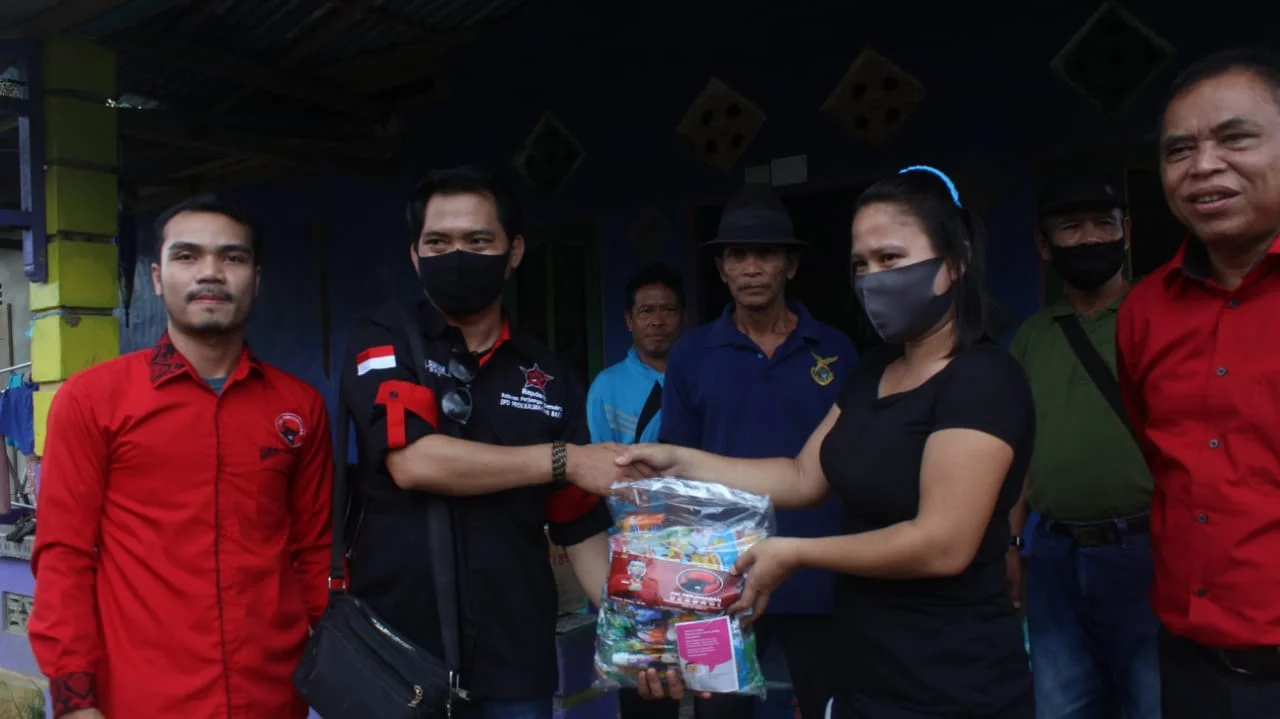 Repdem Kalbar Salurkan Bantuan Untuk Korban Bencana Alam di Bengkayang