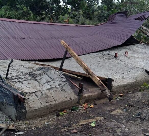 Angin Puting Beliung Sapu 20 Rumah di Parit Akop Desa Permata Jaya