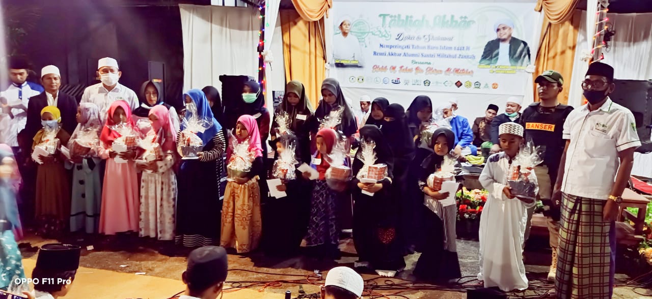 LAZISNU Kota Pontianak dan MWCNU Pontianak Timur santuni 50 Anak Yatim