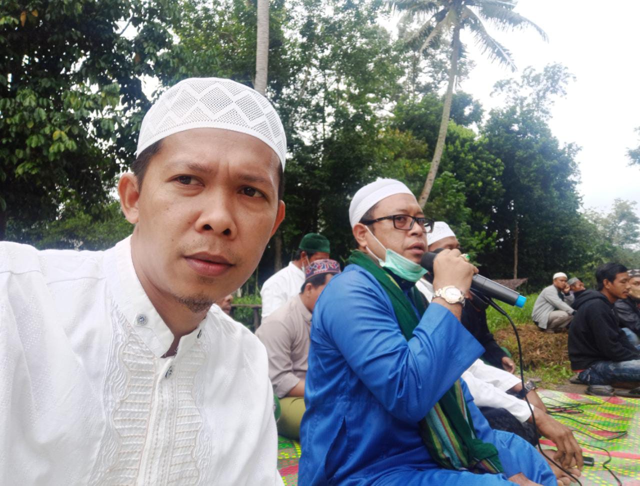 Masyarakat Sungai Adong Darat Desa Kuala Dua Kecamatan Sungai Raya Kabupaten Kubu Raya merayakan robo-robo (Hari Rabu terakhir bulan Shafar), Rabu 14 Oktober 2020