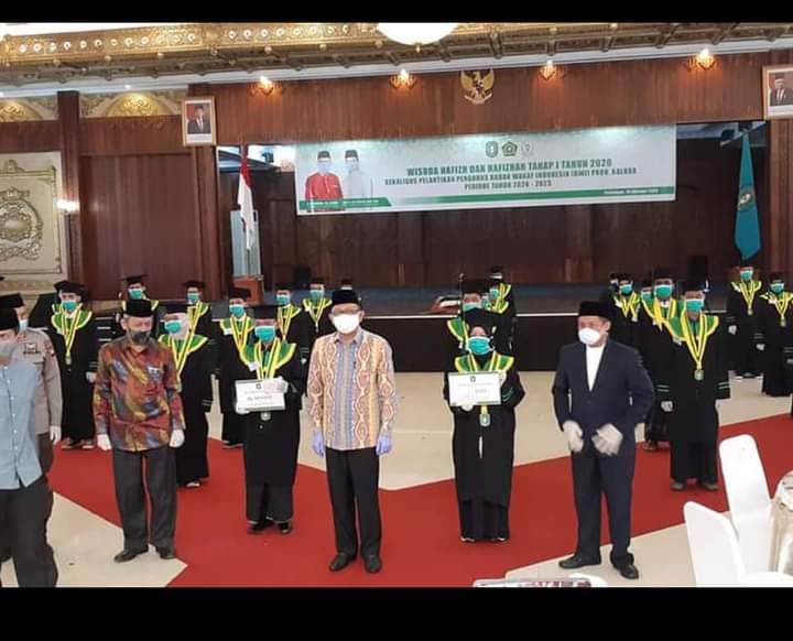 Jipridin mewakili UNU Kalbar juga ikut menandatangani MoU dukungan terhadap program tahfidz Gubernur Kalbar bersama 10 Pimpinan Perguruan Tinggi lain di Kalbar/IST