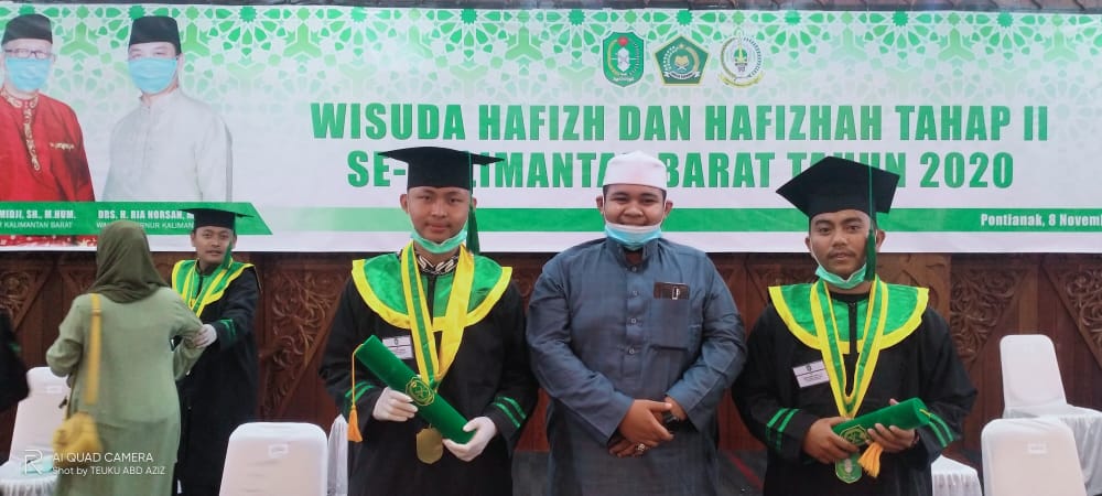 Santri Ponpes Nurul Yakin Ikuti Wisuda Hafizh dan Hafizhah, Pengasuh: Saya Apresiasi Program Gubernur