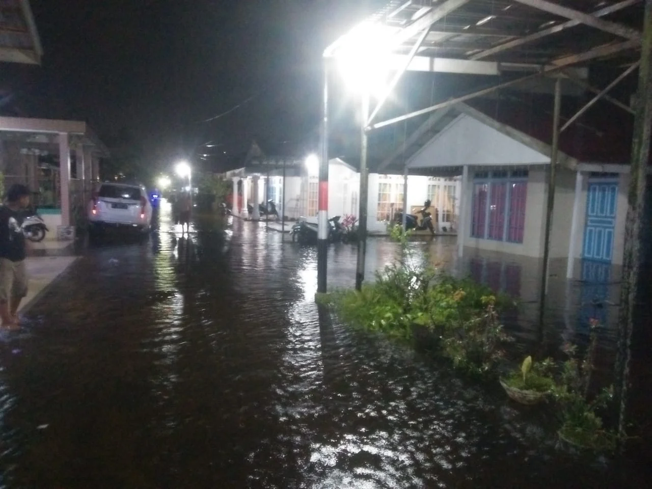 Rumah Warga Kelurahan Siantan Tengah Tergenang Banjir