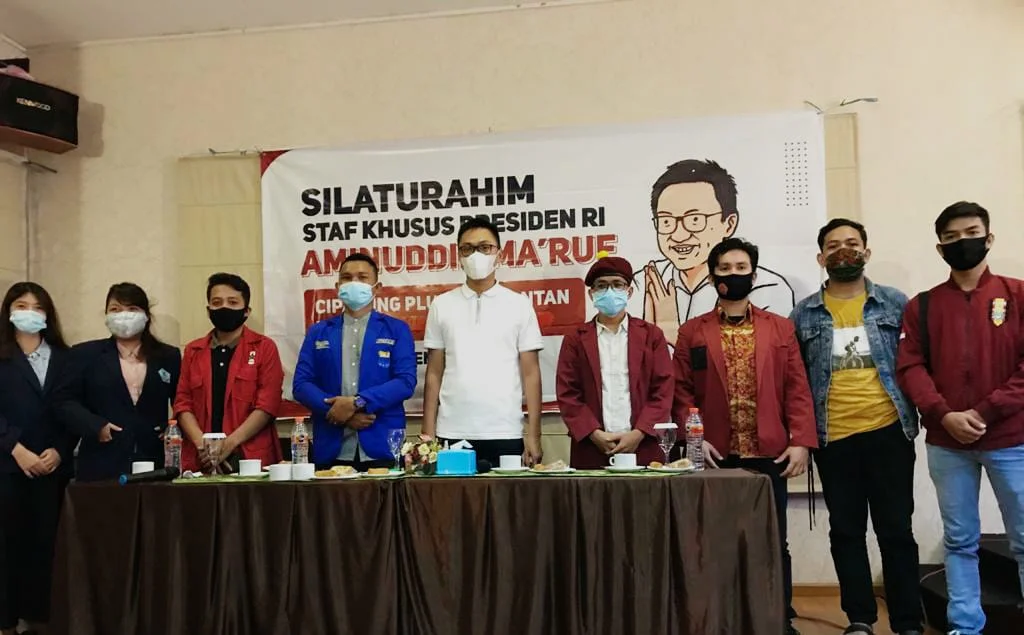 Tampak Ketua DPC GMNI Pontianak, Wandisius Pandi bersama OKP lainnya hadir dalam agenda silaturahim Staf Khusus Presiden RI bersama Cipayung Plus Kalimantan Barat di Cita Rasa, Jalan Sultan Abdurahman Pontianak, Kamis 19 November 2020