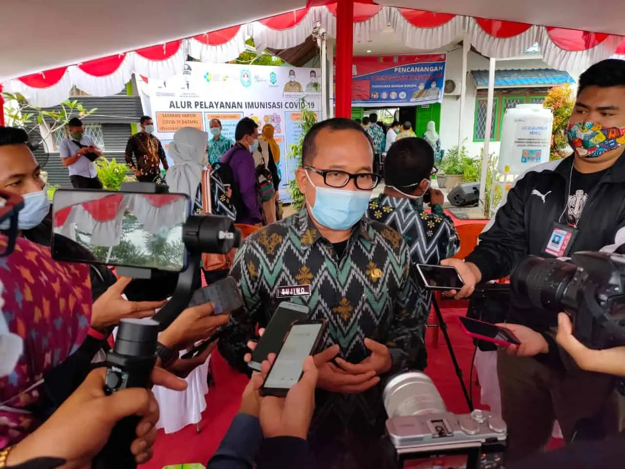 Sujiwo saat menghadiri Pencanangan Vaksinasi Covid-19 di Kabupaten Kubu Raya tahun 2021 di halaman Puskesmas Sungai Durian, Kecamatan Sungai Raya, Kamis (14/1/2021) siang.