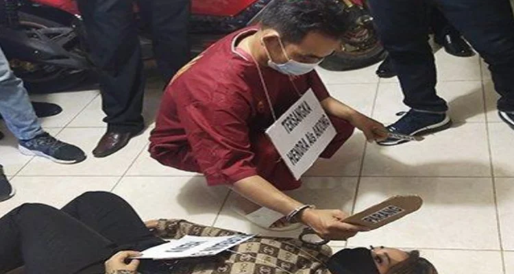 Polresta Pontianak Rekonstruksi Pembunuhan Satu Keluarga, Pelaku Membabi Buta