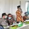 Kampus Universitas Nahdlatul Ulama (UNU) Kalimantan Barat menerima bantuan bus dari Direktorat Perhubungan Darat Kementerian Perhubungan Republik Indonesia. Bantuan yang diusulkan oleh Ketua Komisi V DPR RI Lasarus itu diterima langsung Rektor UNU Kalbar Dr. Rachmad Sahputra.
