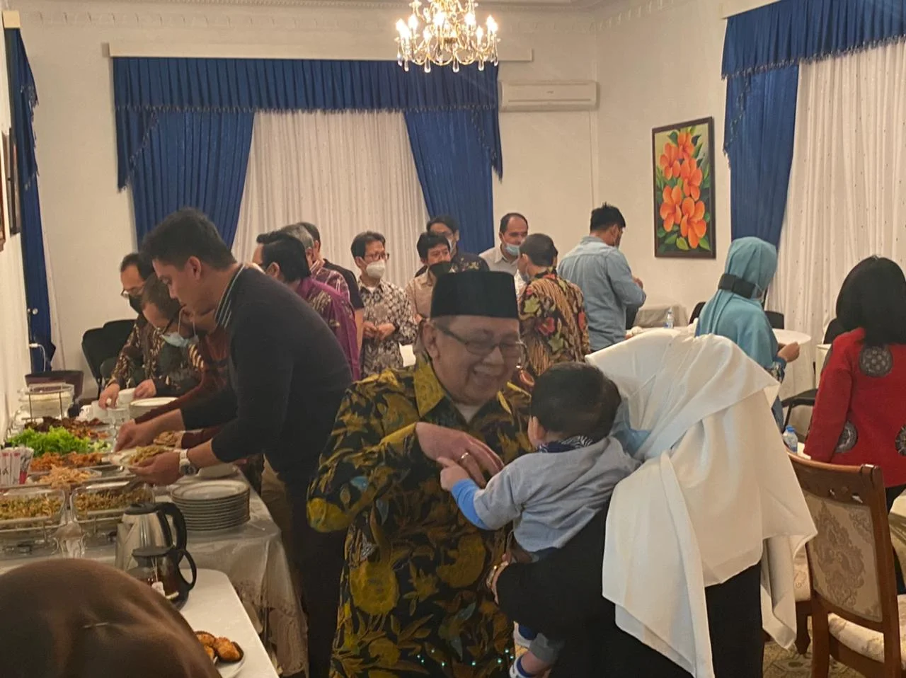 Duta Besar RI untuk Azerbaijan, Hildi Hamid beserta Ibu Diah Permata secara resmi telah melakukan perkenalan dan ramah tamah dengan masyarakat Indonesia di Azerbaijan pada tanggal 9 Februari 2021 di Wisma Duta.