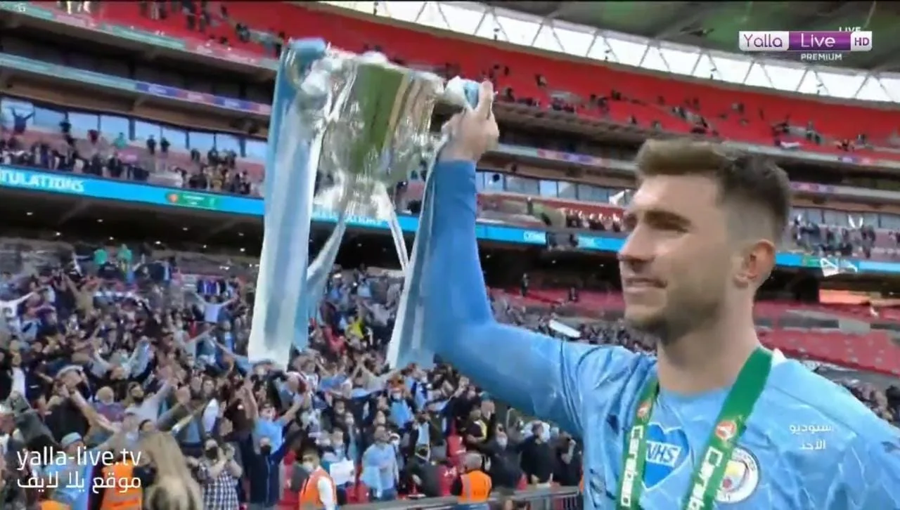 Manchester City menjuarai Carabao Cup 2020/21 usai mengalahkan Tottenham Hotspur dengan skor tipis 1-0 dalam duel pemungkas di Wembley Stadium, Minggu (25/4/2021).