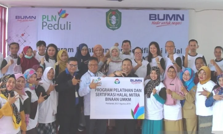 PLN Unit Induk Pembangunan Kalimantan Bagian Barat (UIP Kalbagbar) melalui program PLN Peduli membantu beberapa UMKM di Pontianak untuk meraih sertifikat halal.