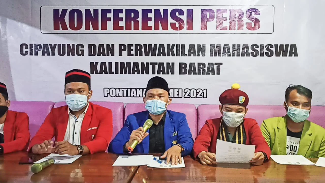 Cipayung Plus Kabar saat konferensi pers Cipayung Plus di resto Cita Rasa, Kota Pontianak, Kalimantan Barat pada Jumat 7 Mei 2021