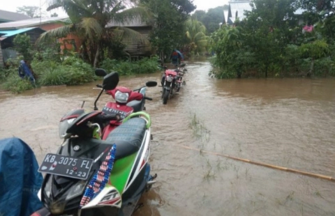 Banjir Dua Desa di Kecamatan Kalis Kapuas Hulu