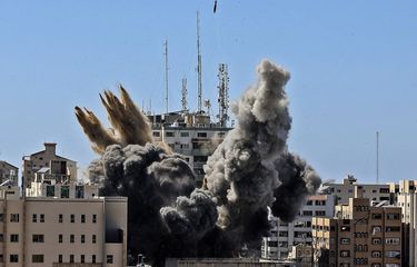 Keberutalan Israel Hancurkan Gedung Media Al Jazeera dan AP di Gaza