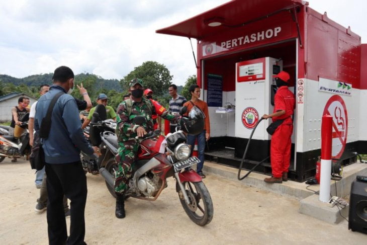 PT Pertamina (Persero) Wilayah Kalimantan Barat, menyatakan dengan hadirnya Pertashop (Pertamina Shop) diharapkan mampu memenuhi kebutuhan BBM dengan kualitas tinggi dan harga yang sama.