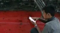 Dinas Lingkungan Hidup Kota Pontianak, Kalbar, melakukan investigasi penyebab air berwarna merah.