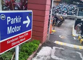 Juru Parkir Tarik Tarif Diatas Regulasi Termasuk Pungli