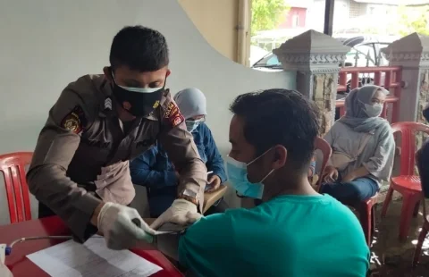 sekretariat Paguyuban Jawa Kalimantan Barat (PJKB) untuk mengikuti kegiatan Vaksinasi Massal yang dilakukan bekerja sama dengan Polresta Pontianak dan Dokkes Polda Kalbar, Rabu 14 Juli 2021