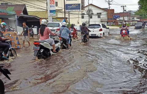 Sejumlah Titik di Pontianak Terendam Banjir