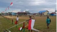 Spirit HUT RI ke-76, Pasang Ratusan Bendera Merah Putih di Desa Sasan Pedalaman Kalbar