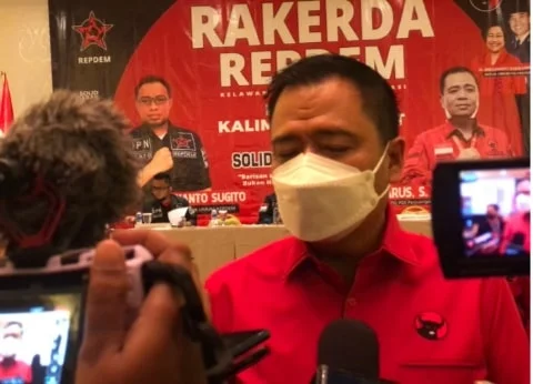 Lasarus Undang Kaum Milenial Gabung Jadi Anggota Repdem