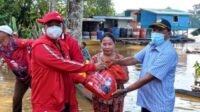 Lasarus Peduli Korban Banjir, Berjibaku Turun Tangan bagikan Sembako