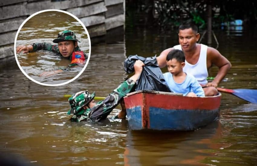 Tampak Kopda Didik Babinsa Koramil 1205-07/Sintang saat menyalurkan bantuan kepada warga terdampak banjir,- FOTO/Facebook Kodim Sintang.