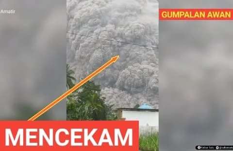 Detik-detik Gunung Semeru Erupsi.