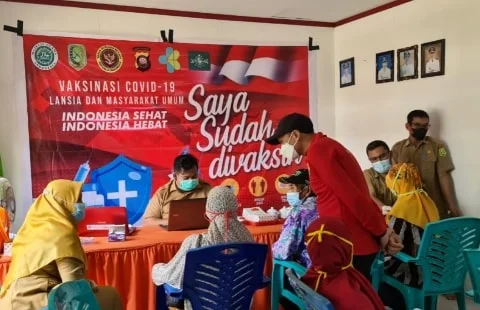 KABINDA Kalbar Ajak Lansia Ikuti Program Vaksinasi