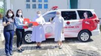 Momentum Tahun Baru, Maria Lestari Berikan Mobil Ambulance kepada Klinik St. Elisabeth Kabupaten Landak