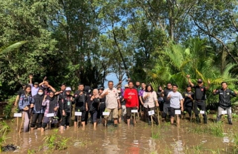 Wabup Sujiwo Puji Aksi Tanam Pohon BEM IKIP PGRI Pontianak