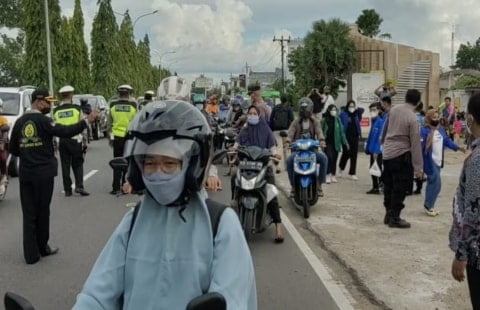 Aksi 11 April Mahasiswa Bersama Ormas Dan Tokoh Masyarakat Di Kubu Raya Lakukan Peduli Sosial