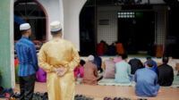 Teks Bacaan Niat Sholat Idul Fitri 1444 H untuk Imam dan Makmum Lafadz Arab Latin dan Tata Caranya