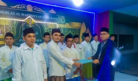 Alumni Al Ikhlas Diminta Bantu Dorong Kemandirian Ekonomi Pesantren