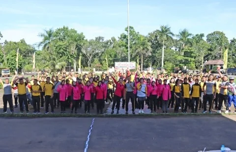 Hari Bhayangkara Ke-76, Polres Kubu Raya Gelar Fun Bike dan Senam Bersama Komunitas dan Masyarakat. Foto/ISTIMEWA. 