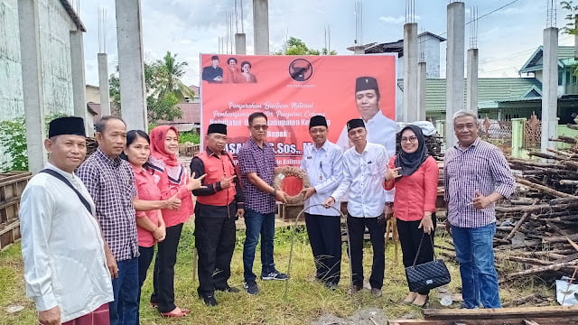 Lasarus Beri Bantuan untuk Pembangunan Gedung PCNU Ketapang/ Dok: PCNU Ketapang