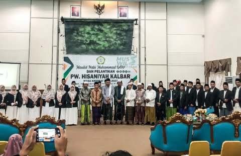 Peringatan Maulid Nabi Muhammad SAW dan Pelantikan Pengurus Wilayah Himpunan Santri dan Alumni Kiyai Yahya Syabrawi (HISANIYAH) Kalimantan Barat, di Aula Dinas Wali Kota Pontianak, pada Minggu, (09/10/22).