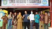 ROTA of EAA dan Aflatoun Internasional Kunjungi SMAN 1 Siantan Kabupaten Mempawah
