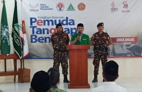 Ketua PW GP Ansor Kalbar Rajuini saat memberikan sambutan di pembukaan Pelatihan Relawan Pemuda Tanggap Bencana, Singkawang (21/10/2022).