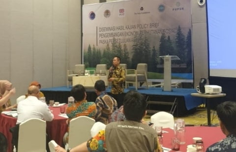 Kajian Policy Brief dengan tajuk Pengembangan Ekonomi Perhutanan Sosial Pasca Persetujuan Akses” yang diselenggarakan PUPUK bekerjasama dengan TAF di Hotel Harris Vertu Harmoni Jakarta, Selasa (25/10/2022).