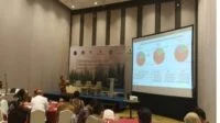 Keterangan Foto: Kajian Policy Brief dengan tajuk Pengembangan Ekonomi Perhutanan Sosial Pasca Persetujuan Akses” yang diselenggarakan PUPUK bekerjasama dengan TAF di Hotel Harris Vertu Harmoni Jakarta, Selasa (25/10/2022).