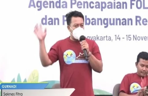 Sekretaris Nasional Forum Indonesia Untuk Transparansi Anggaran (FITRA), Gurnadi saat mengisi materi dalam Konferensi Nasional EFT ke-3 di Yogyakarta pada Selasa, 14 November 2022.