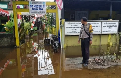 Cuaca Extreme, Polisi Imbau Warga Kubu Raya Waspadai Banjir, Tanah Longsor Dan Pohon Tumbang