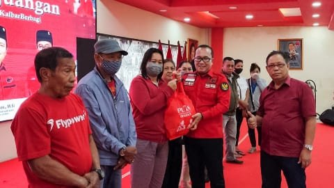 DPD PDIP Kalbar Natal dan Tahun Baru