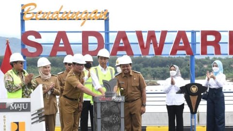 Presiden Jokowi Bendungan Sadawarna