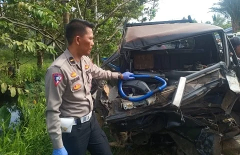 Kecelakaan Maut, Dua Orang Meninggal di Jalan Trans Kalimantan