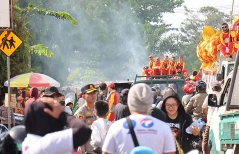 Ritual Bakar Replika Naga Menutup Perayaan Cap Go Meh di Kubu Raya