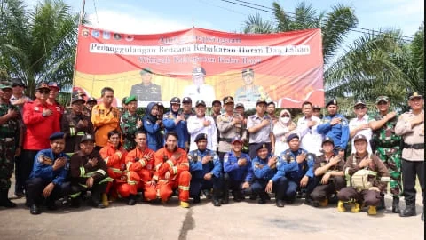 Bupati, Kapolres dan Kodim 1207 Pimpin Apel Kesigapan Penanggulangan Bencana Karhutla di Kubu Raya,- FOTO/Humas Polres Kubu Raya.